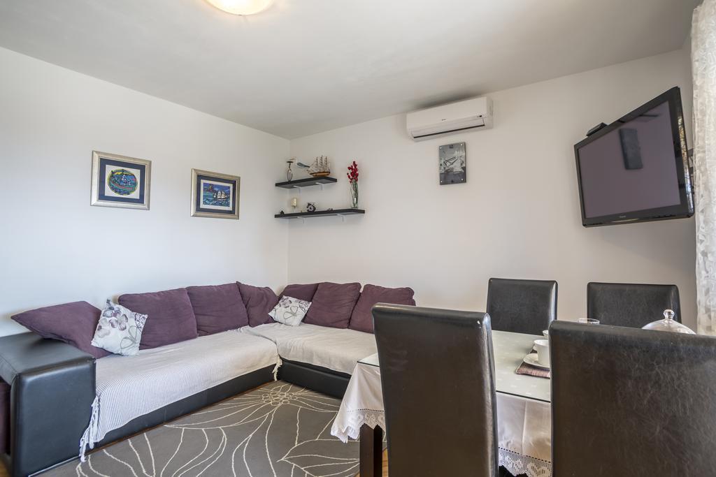 פודסטראנה Holiday Home Petra מראה חיצוני תמונה