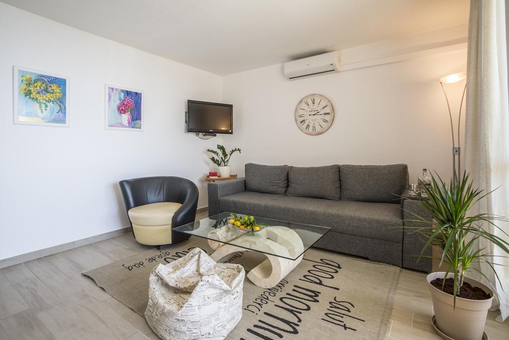 פודסטראנה Holiday Home Petra מראה חיצוני תמונה