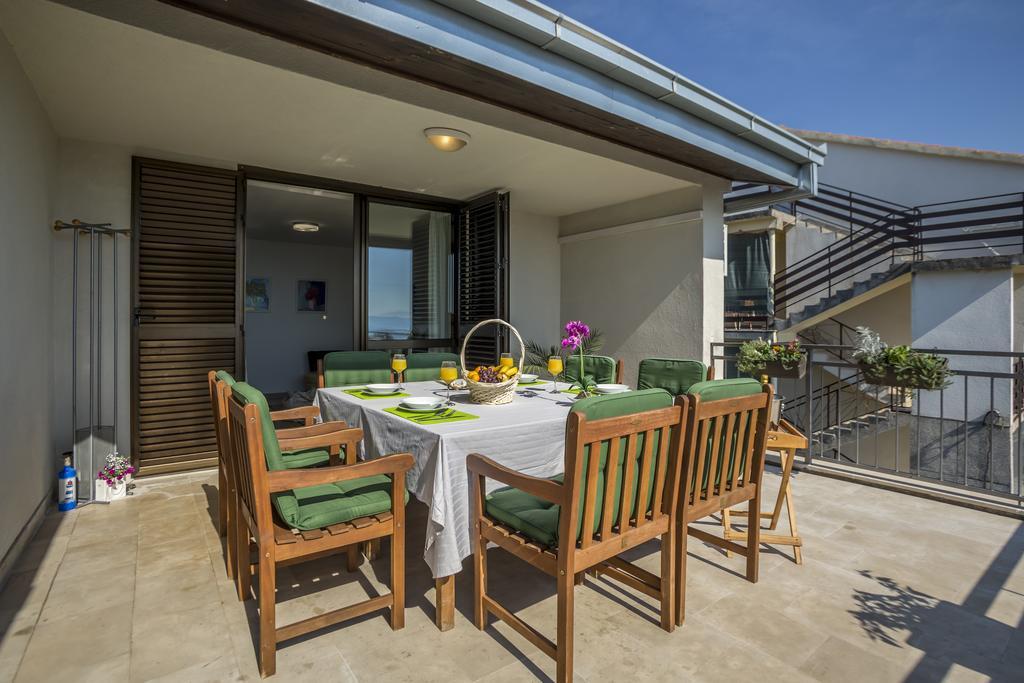 פודסטראנה Holiday Home Petra מראה חיצוני תמונה