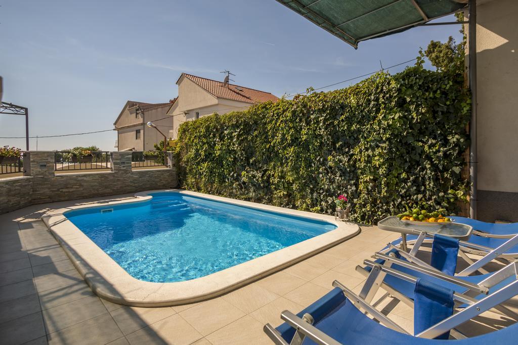 פודסטראנה Holiday Home Petra מראה חיצוני תמונה