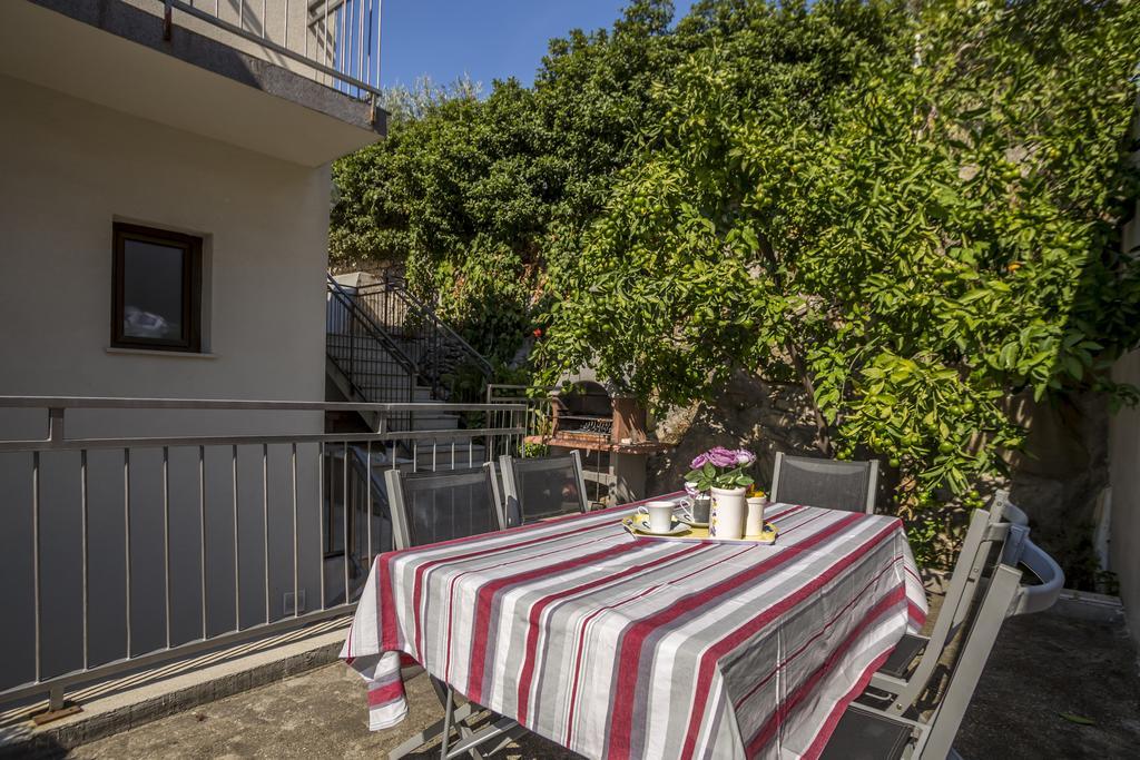 פודסטראנה Holiday Home Petra מראה חיצוני תמונה